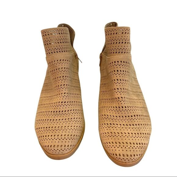 Nwob In Every Story tan brown suede laser cut ankle boots size 9 - Picture 3 of 8